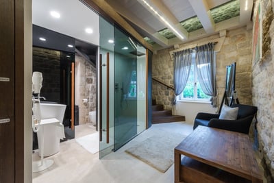 Luxury Villa Photo #26
