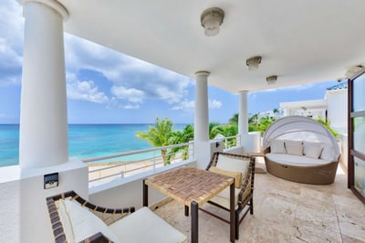 Luxury Villa Photo #5