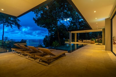 Luxury Villa Photo #10