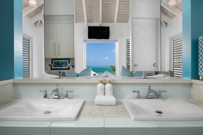 Luxury Villa Photo #14