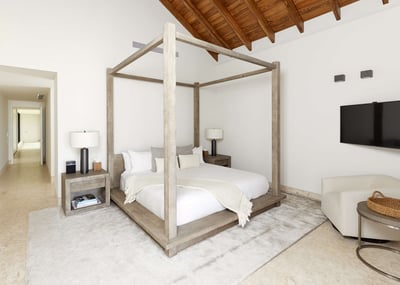 Luxury Villa Photo #15