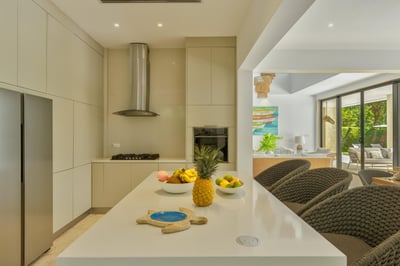 Hacienda A91 - Elegant Tropical Retreat