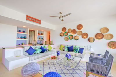 Luxury Villa Photo #3