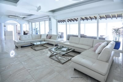Luxury Villa Photo #14