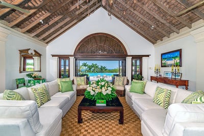 Luxury Villa Photo #10