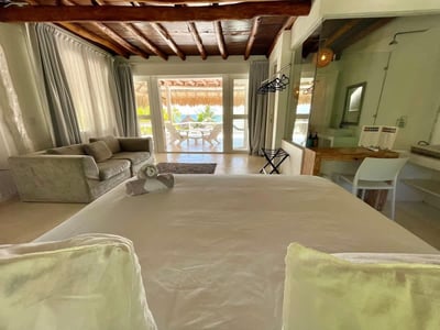 Luxury Villa Photo #20