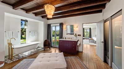 Luxury Villa Photo #67