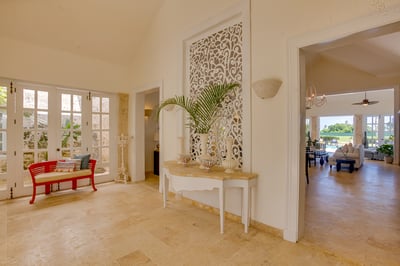 Luxury Villa Photo #46