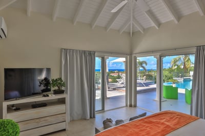 Luxury Villa Photo #33