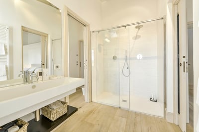 Luxury Villa Photo #36