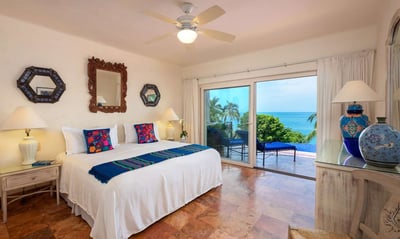 Luxury Villa Photo #29