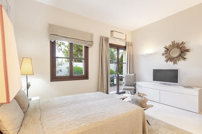 Luxury Villa Photo #36