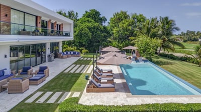 Luxury Villa Photo #4
