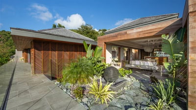 Luxury Villa Photo #28