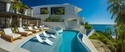 Luxury Villa Photo #6