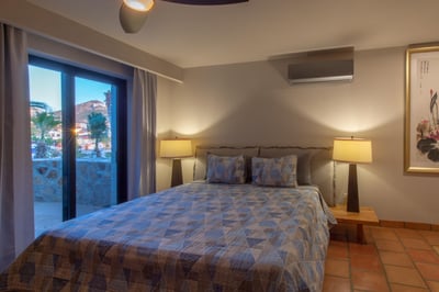 Luxury Villa Photo #20