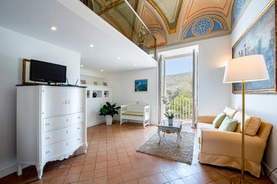 Luxury Villa Photo #30