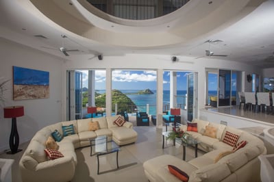 Luxury Villa Photo #16