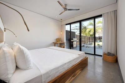 Luxury Villa Photo #17
