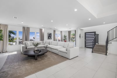 Luxury Villa Photo #15