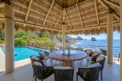 Luxury Villa Photo #8