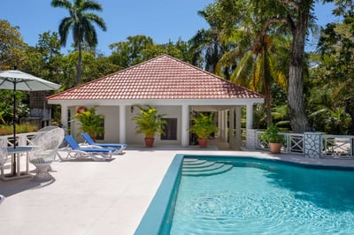 Luxury Villa Photo #4