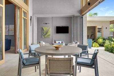 Luxury Villa Photo #17