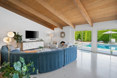 Luxury Villa Photo #26