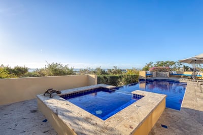 Luxury Villa Photo #7
