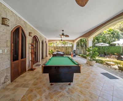 Luxury Villa Photo #8