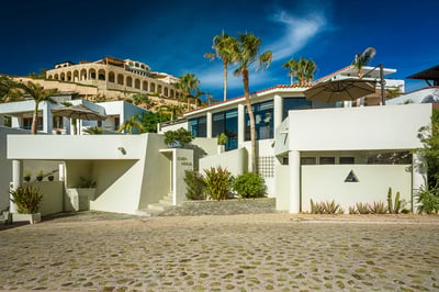 Luxury Villa Photo #21