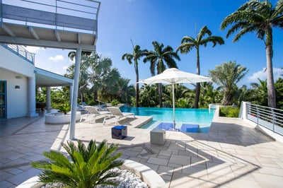 Luxury Villa Photo #2