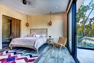 Luxury Villa Photo #30
