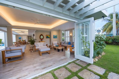 Luxury Villa Photo #12