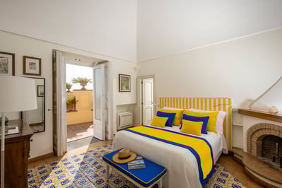 Luxury Villa Photo #22