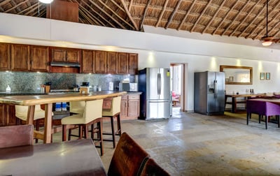 Luxury Villa Photo #16