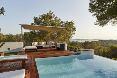 Luxury Villa Photo #5