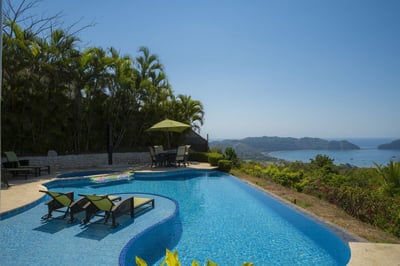 Luxury Villa Photo #7