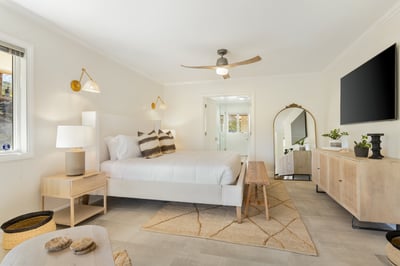 Quartz: Primary bedroom on the second floor