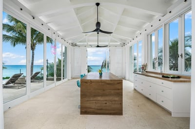 Luxury Villa Photo #37