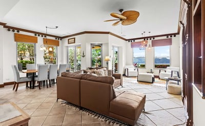 Luxury Villa Photo #14