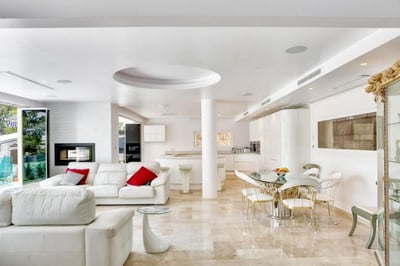 Luxury Villa Photo #18
