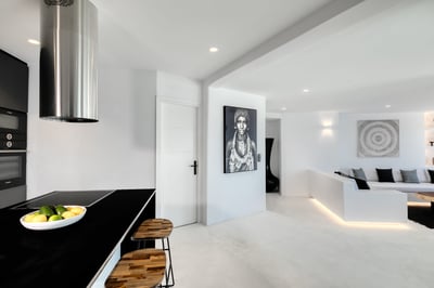 Luxury Villa Photo #14