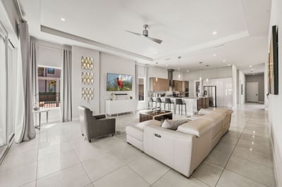 Luxury Villa Photo #12