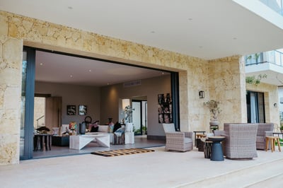 Luxury Villa Photo #6