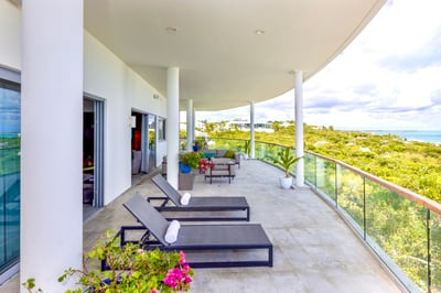 Luxury Villa Photo #12
