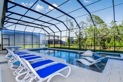 Luxury Villa Photo #3