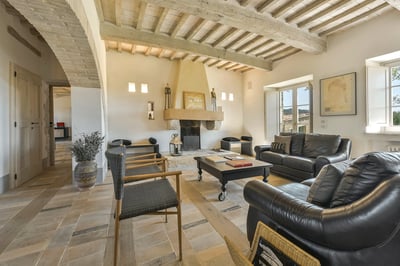 Luxury Villa Photo #17