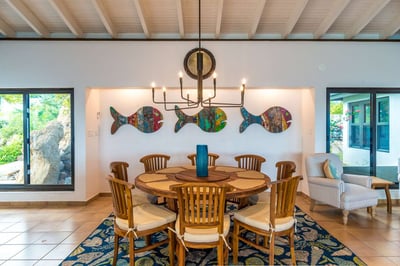 Luxury Villa Photo #18