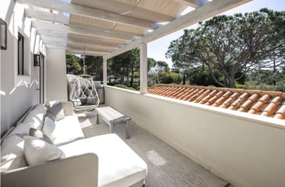 Luxury Villa Photo #6